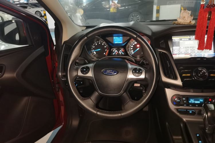 Used Ford Focus 2012 Hatchback 1.6L Automatic Fashion Edition Steering Wheel