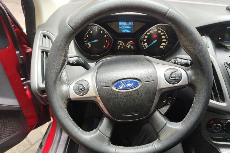 Used Ford Focus 2012 Hatchback 1.6L Automatic Fashion Edition Steering Wheel