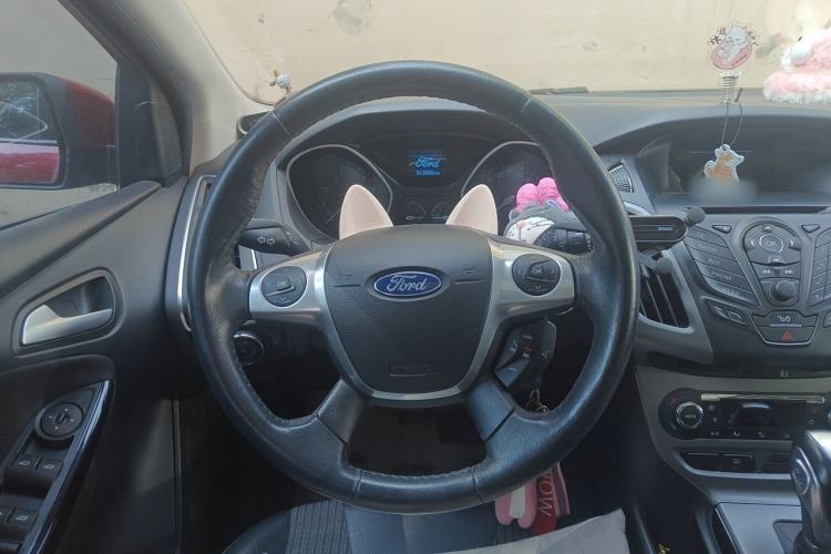 Used Ford Focus 2012 Hatchback 1.6L Automatic Fashion Edition Steering Wheel