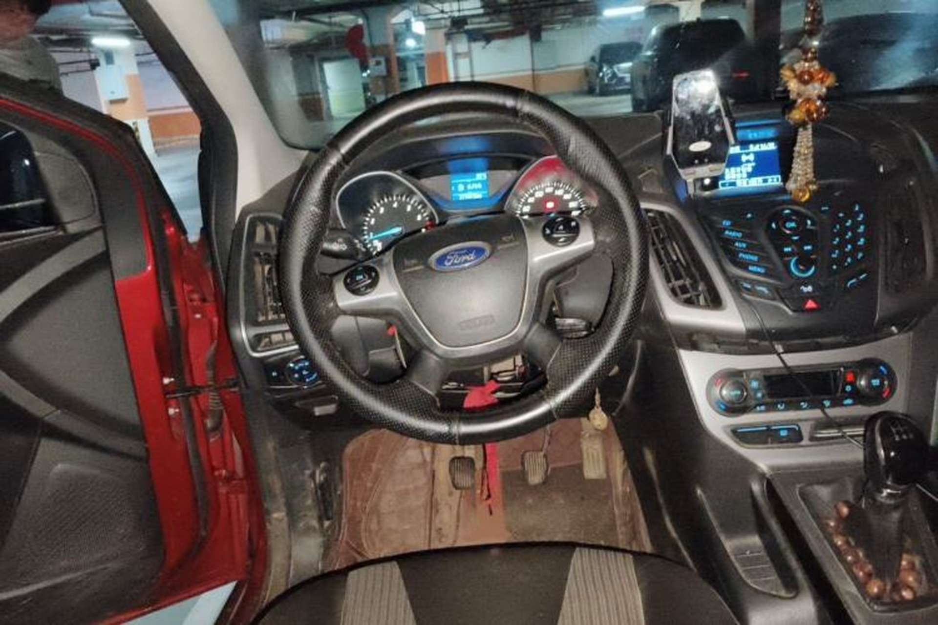 Used Ford Focus 2012 Sedan 1.6L Manual Fashion Edition Steering Wheel