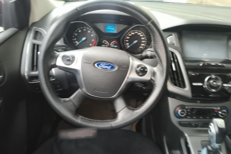 Used Ford Focus 2012 Sedan 1.6L Automatic Fashion Edition Steering Wheel