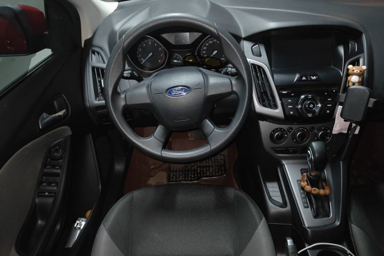 Used Ford Focus 2012 Hatchback 1.6L Automatic Comfort Model Steering Wheel