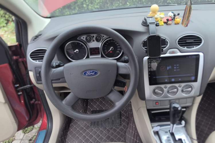 Used Ford Focus 2012 Hatchback Classic 1.8L Automatic Fashion Edition Steering Wheel