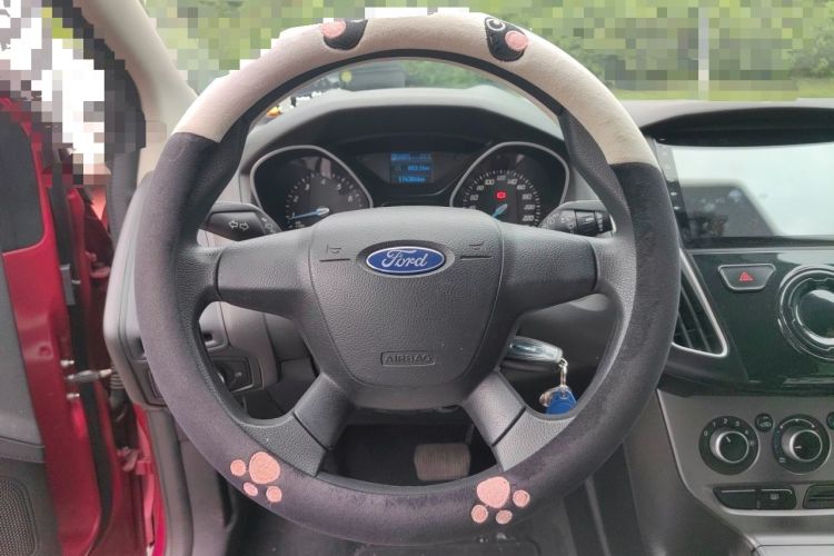 Used Ford Focus 2012 Hatchback 1.6L Automatic Comfort Model Steering Wheel