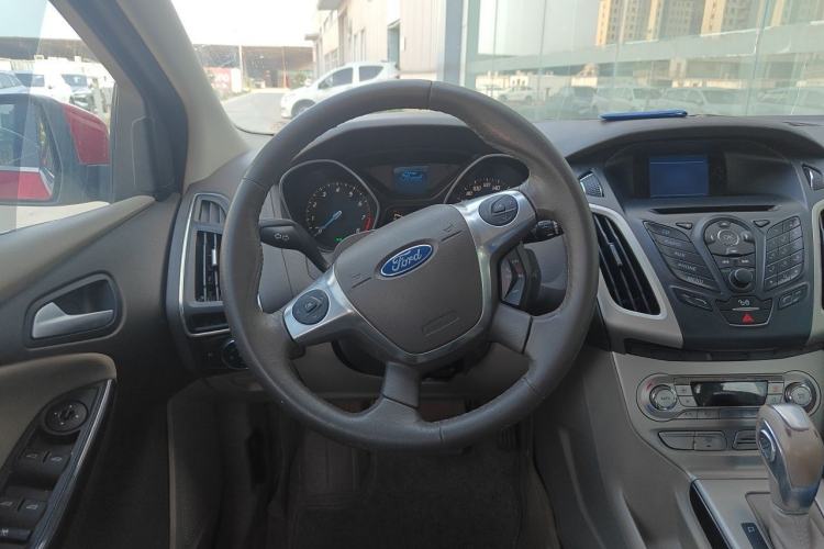 Used Ford Focus 2012 Hatchback 1.6L Automatic Fashion Edition Steering Wheel