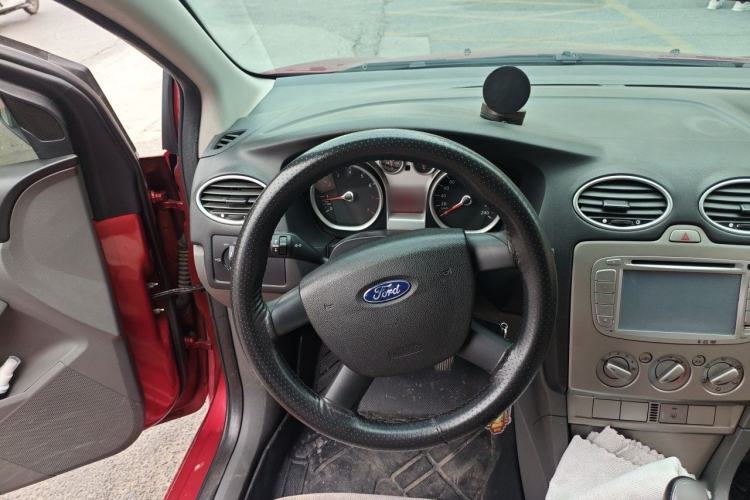Used Ford Focus 2012 Hatchback Classic 1.8L Manual Fashion Edition Steering Wheel