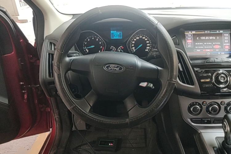 Used Ford Focus 2012 Hatchback 1.6L Automatic Comfort Model Steering Wheel