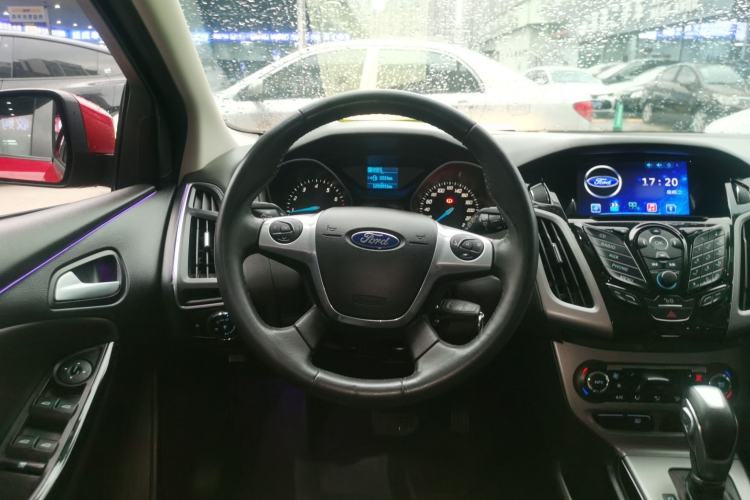 Used Ford Focus 2012 Hatchback 1.6L Automatic Fashion Edition Steering Wheel