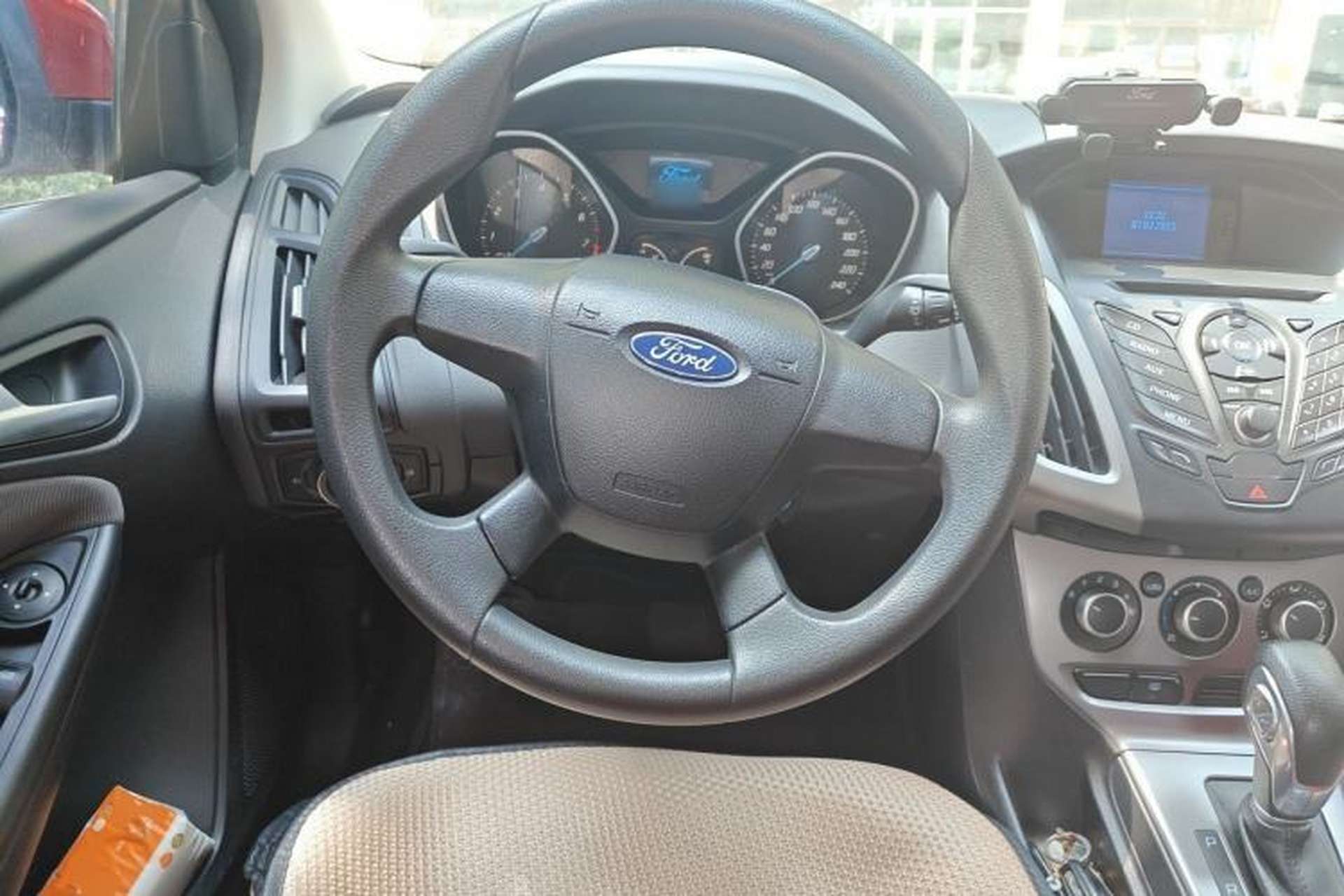 Used Ford Focus 2012 Hatchback 1.6L Automatic Comfort Model Steering Wheel