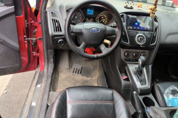 Used Ford Focus 2012 Hatchback 1.6L Automatic Comfort Model Steering Wheel