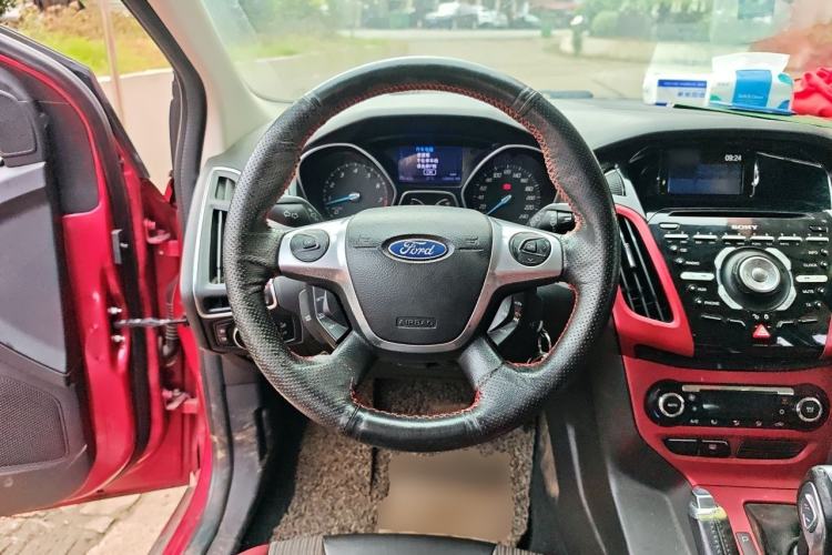 Used Ford Focus 2012 Hatchback 2.0L Automatic Luxury Sport Model Steering Wheel