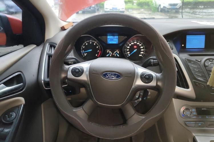Used Ford Focus 2012 Hatchback 1.6L Automatic Fashion Edition Steering Wheel