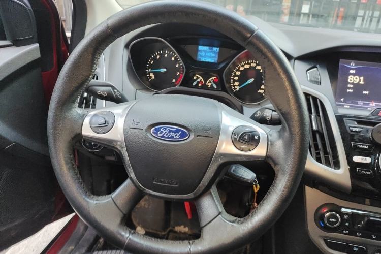 Used Ford Focus 2012 Sedan 1.6L Automatic Fashion Edition Steering Wheel