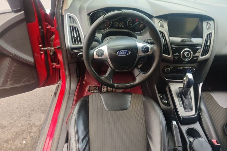 Used Ford Focus 2012 Sedan 1.6L Automatic Fashion Edition Steering Wheel