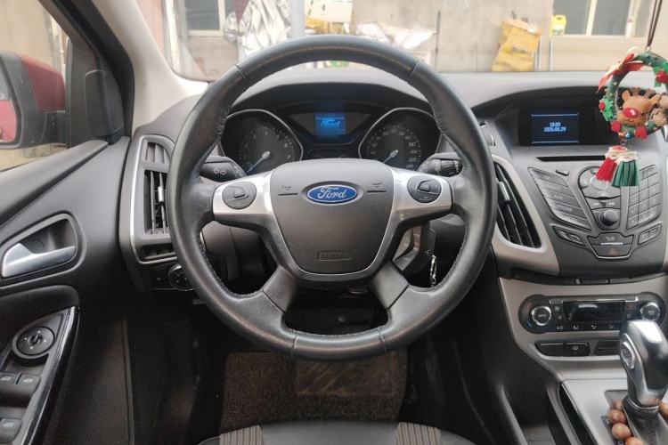 Used Ford Focus 2012 Hatchback 1.6L Automatic Fashion Edition Steering Wheel