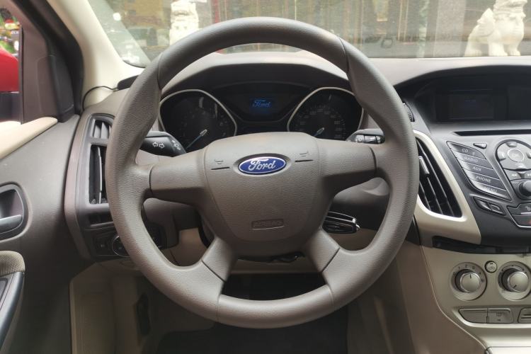 Used Ford Focus 2012 Sedan 1.6L Manual Comfort Model Steering Wheel