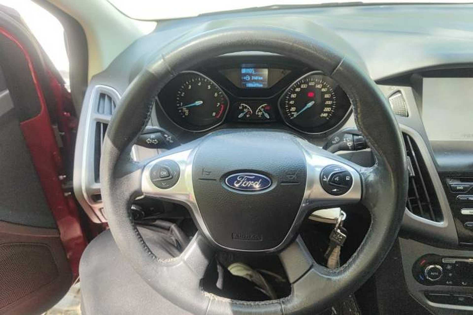 Used Ford Focus 2012 Sedan 1.6L Automatic Fashion Edition Steering Wheel