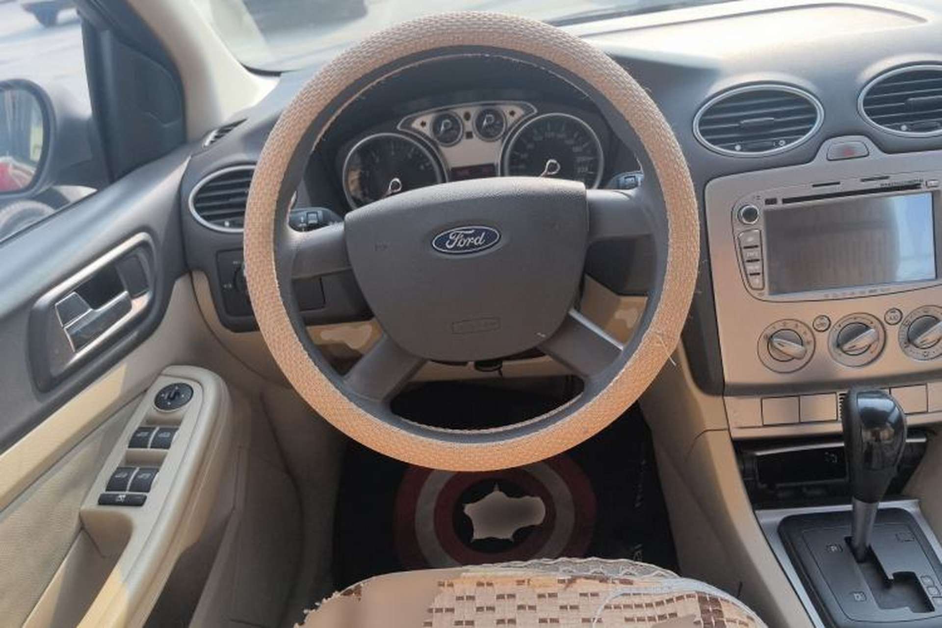 Used Ford Focus 2012 Sedan Classic 1.8L Automatic Base Model Steering Wheel