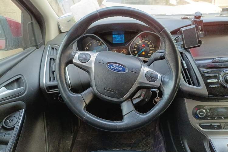 Used Ford Focus 2012 Hatchback 1.6L Automatic Fashion Edition Steering Wheel