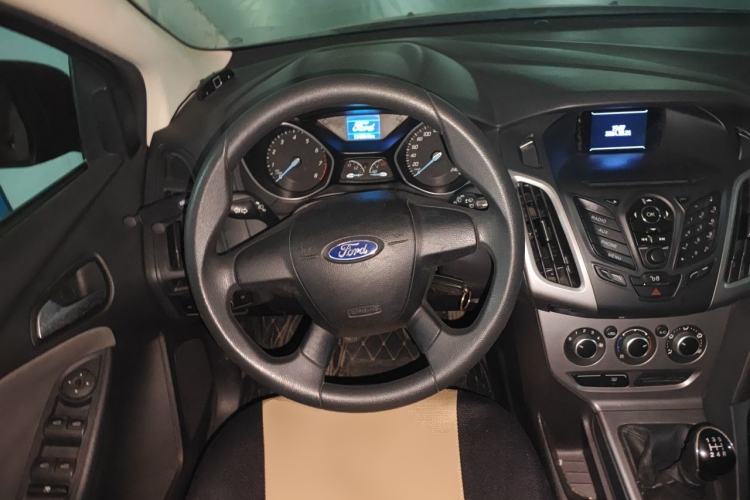 Used Ford Focus 2012 Hatchback 1.6L Manual Comfort Model Steering Wheel