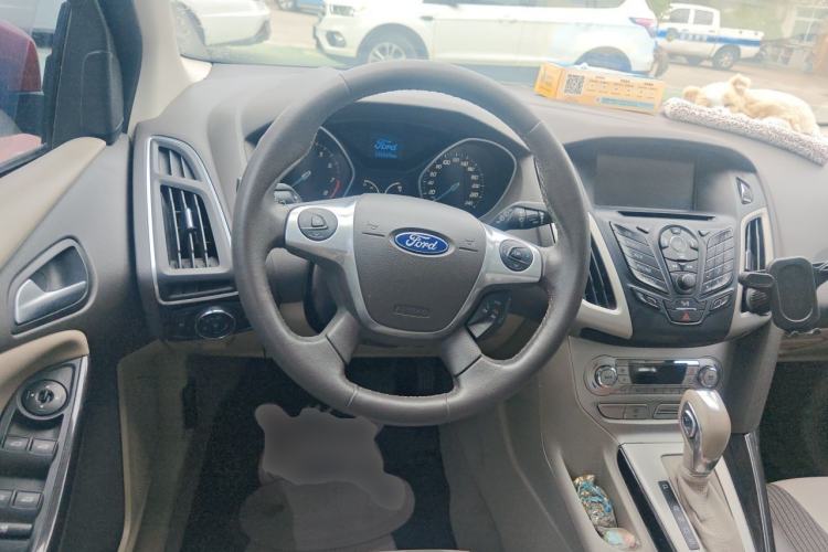 Used Ford Focus 2012 Hatchback 1.6L Automatic Fashion Edition Steering Wheel