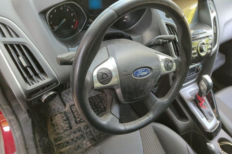 Used Ford Focus 2012 Hatchback 1.6L Automatic Fashion Edition Steering Wheel