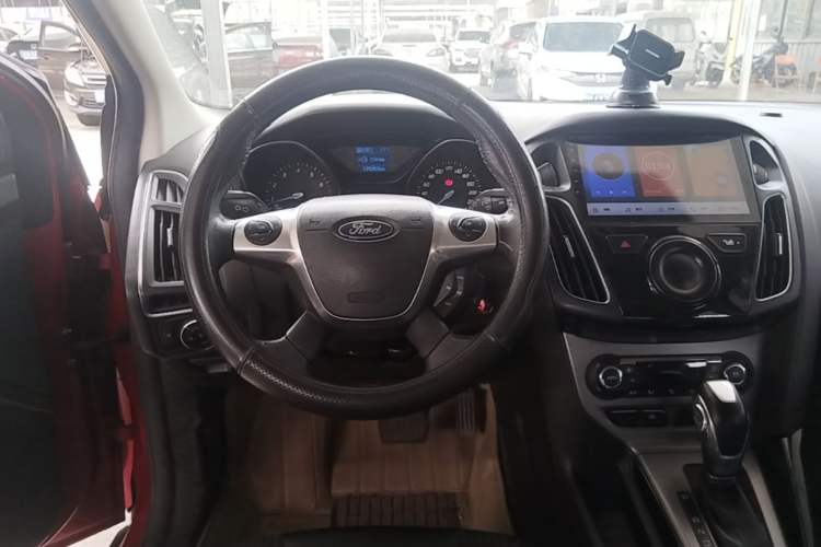 Used Ford Focus 2012 Hatchback 1.6L Automatic Fashion Edition Steering Wheel