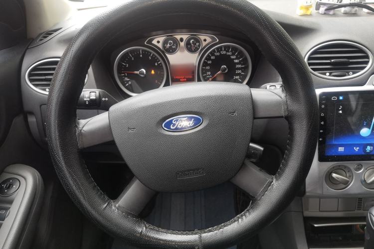 Used Ford Focus 2012 Hatchback Classic 1.8L Automatic Base Model Steering Wheel