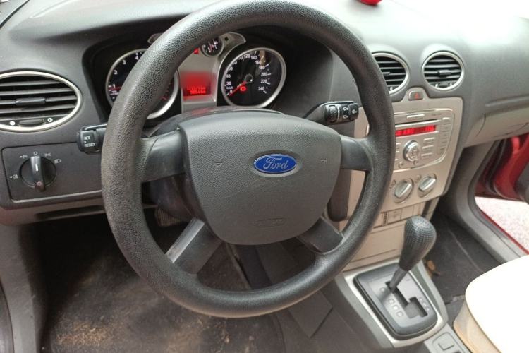 Used Ford Focus 2012 Hatchback Classic 1.8L Automatic Base Model Steering Wheel