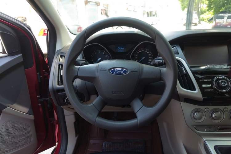 Used Ford Focus 2012 Sedan 1.6L Manual Comfort Model Steering Wheel