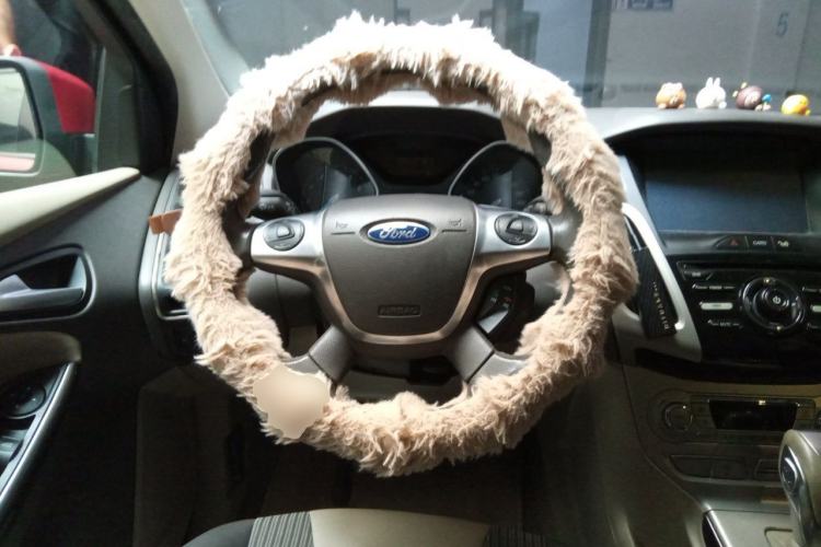 Used Ford Focus 2012 Hatchback 1.6L Automatic Fashion Edition Steering Wheel