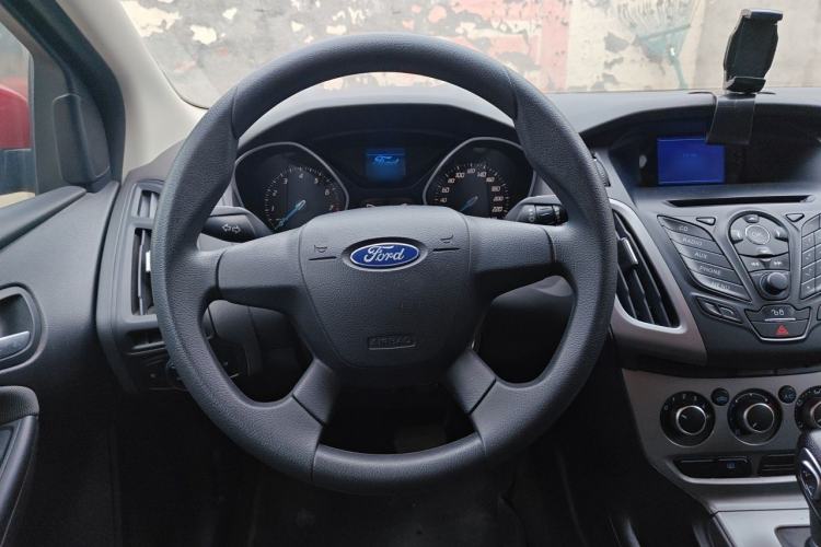 Used Ford Focus 2012 Hatchback 1.6L Automatic Comfort Model Steering Wheel