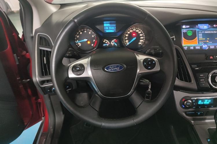 Used Ford Focus 2012 Hatchback 1.6L Automatic Fashion Edition Steering Wheel