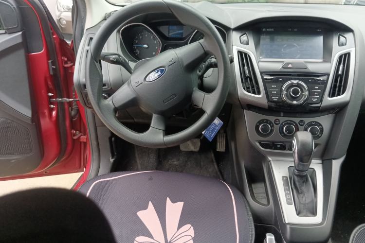 Used Ford Focus 2012 Hatchback 1.6L Automatic Comfort Model Steering Wheel