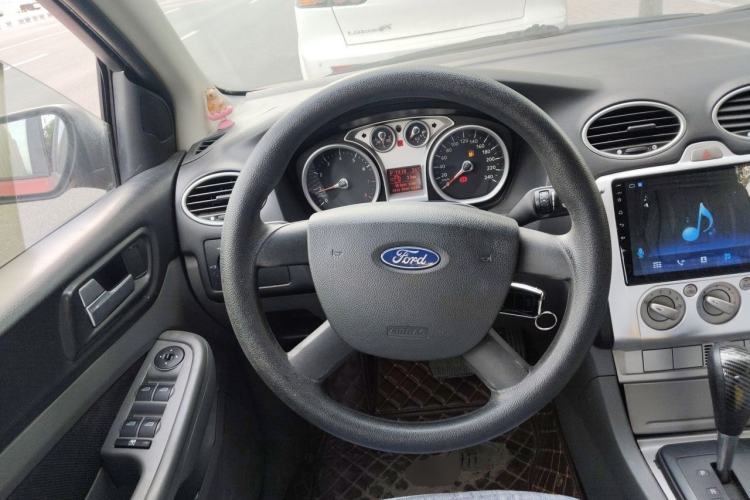 Used Ford Focus 2012 Hatchback Classic 1.8L Automatic Base Model Steering Wheel