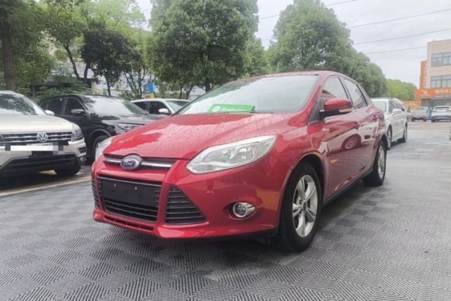 Used Ford Focus 2012 Sedan 1.6L Automatic Fashion Edition