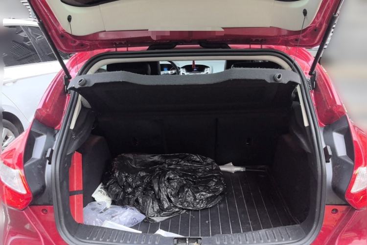 Used Ford Focus 2012 Hatchback 1.6L Automatic Fashion Edition Trunk