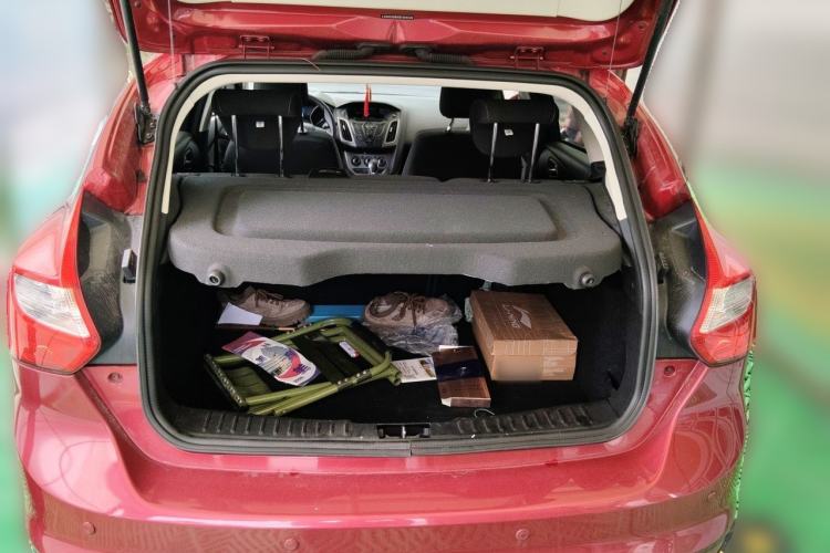 Used Ford Focus 2012 Hatchback 1.6L Automatic Comfort Model Trunk