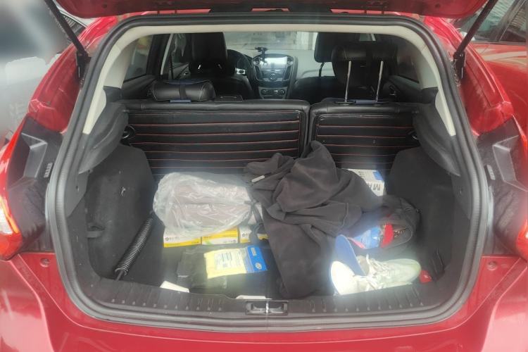 Used Ford Focus 2012 Hatchback 1.6L Automatic Fashion Edition Trunk