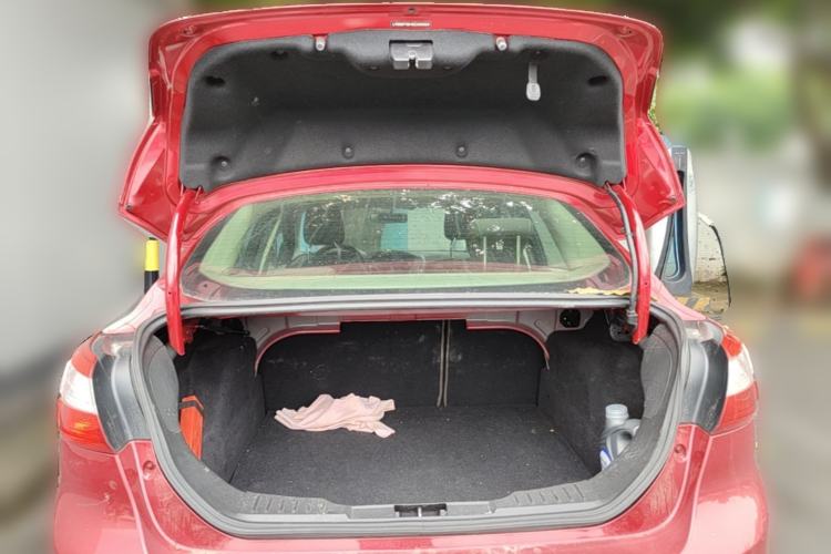 Used Ford Focus 2012 Sedan 1.6L Automatic Comfort Model Trunk