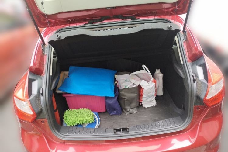 Used Ford Focus 2012 Hatchback 1.6L Automatic Fashion Edition Trunk