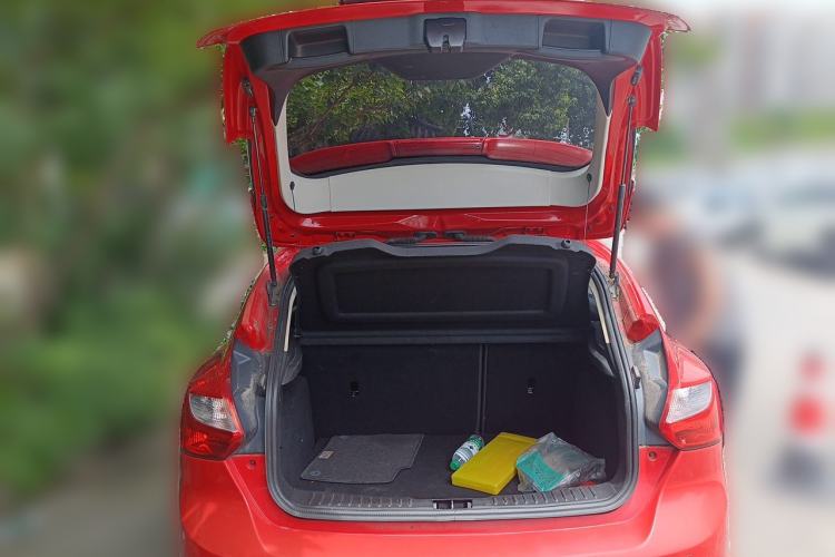 Used Ford Focus 2012 Hatchback 1.6L Automatic Comfort Model Trunk