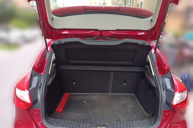 Used Ford Focus 2012 Hatchback 1.6L Manual Comfort Model Trunk
