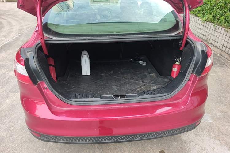 Used Ford Focus 2012 Sedan 1.6L Automatic Comfort Model Trunk