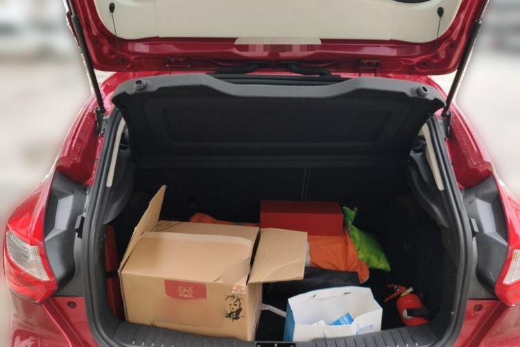 Used Ford Focus 2012 Hatchback 1.6L Automatic Fashion Edition Trunk