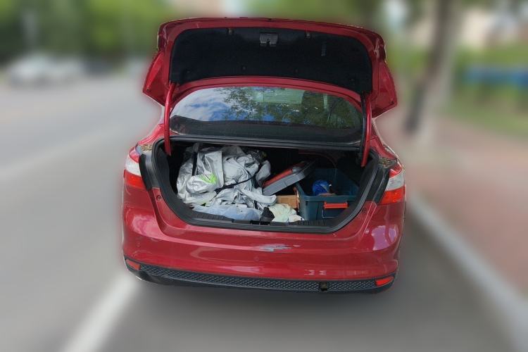Used Ford Focus 2012 Sedan 1.6L Manual Fashion Edition Trunk