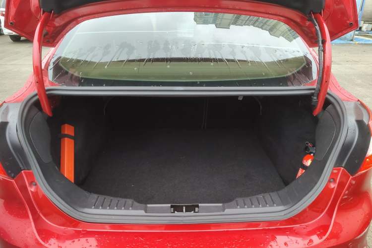 Used Ford Focus 2012 Sedan 1.6L Automatic Comfort Model Trunk