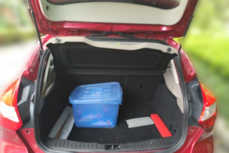 Used Ford Focus 2012 Hatchback 1.6L Automatic Fashion Edition Trunk