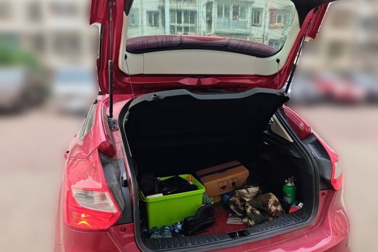 Used Ford Focus 2012 Hatchback 1.6L Manual Fashion Edition Trunk