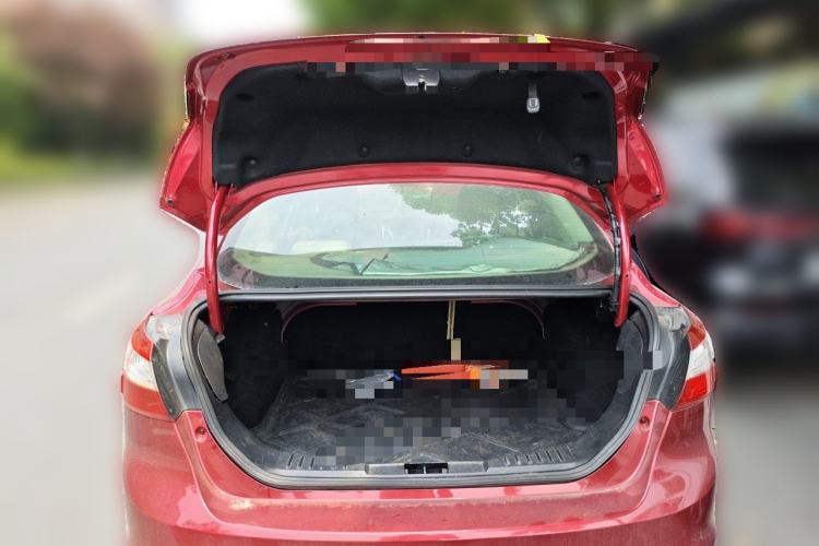 Used Ford Focus 2012 Sedan 1.6L Automatic Comfort Model Trunk